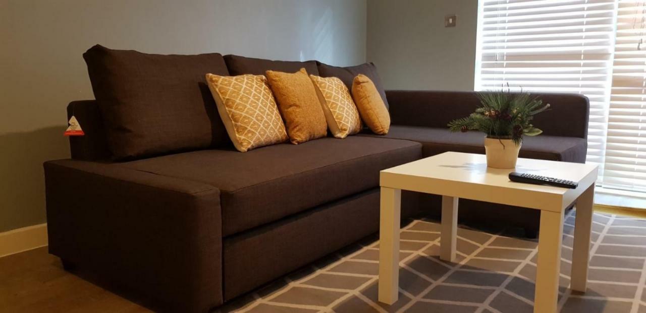 Executive Brentwood Apartment ภายนอก รูปภาพ